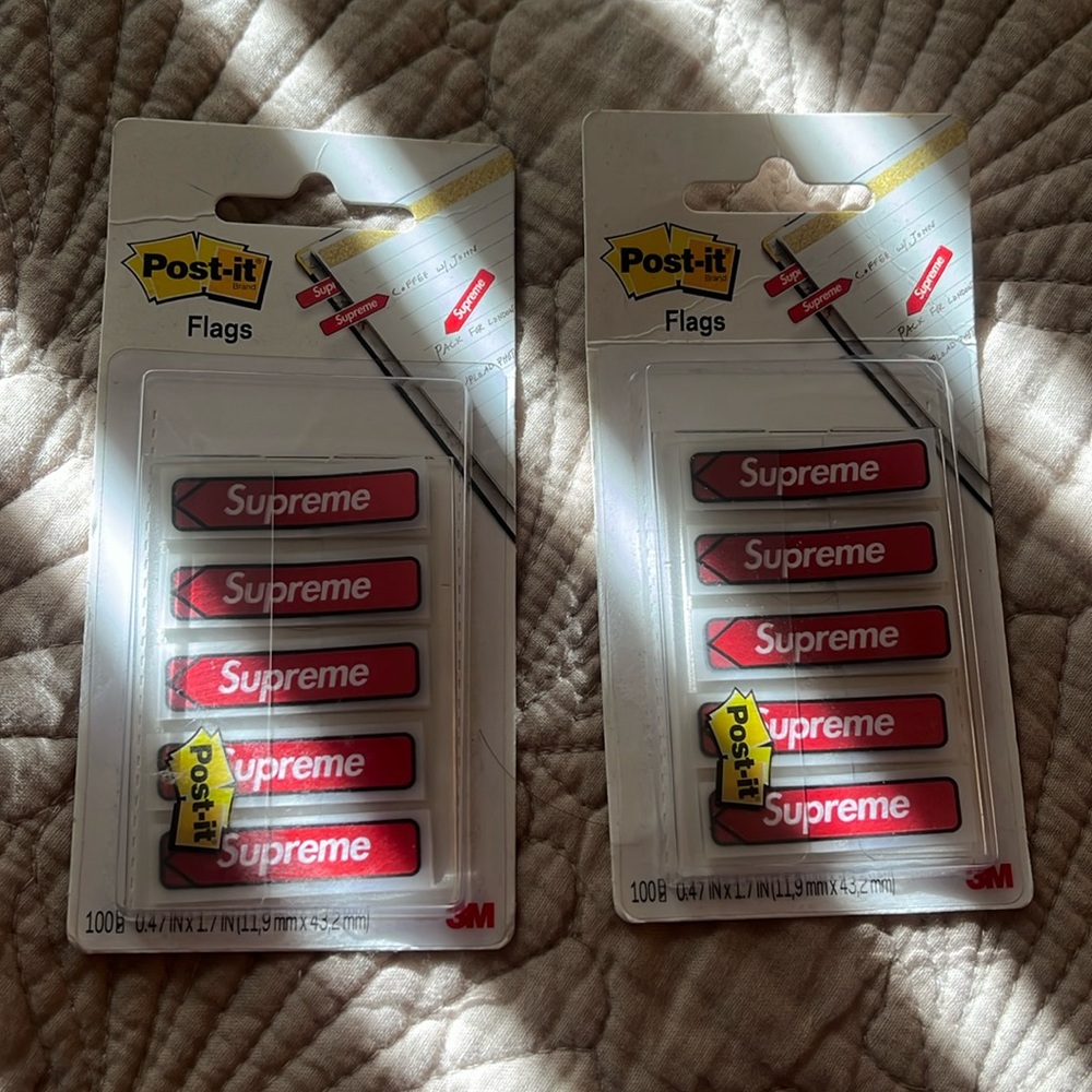 supreme post-it flags
